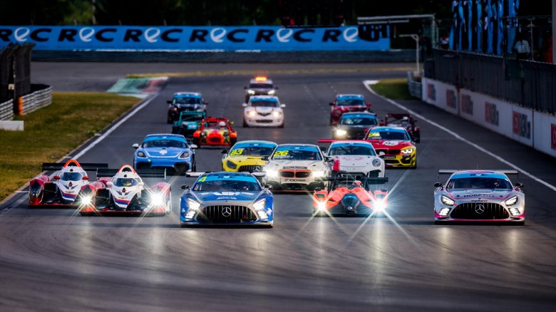 Машина гонка