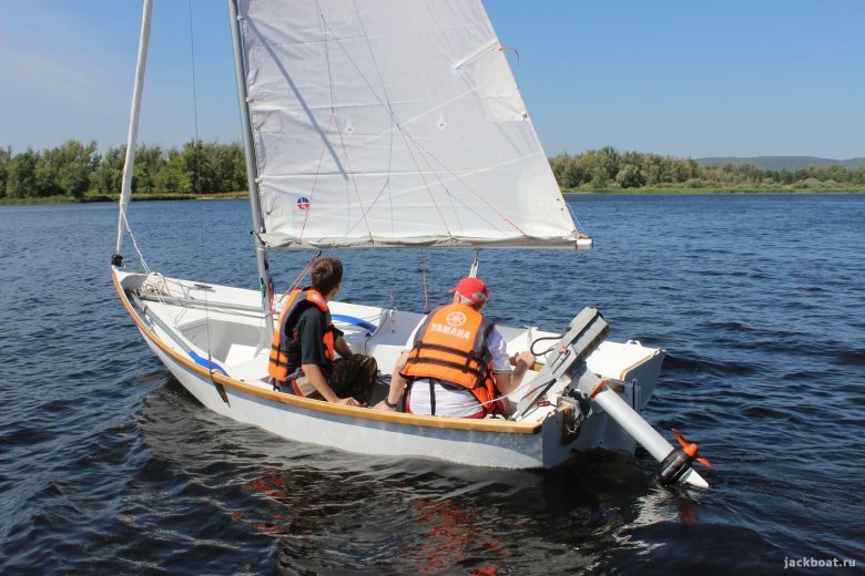 Неубиваемый оптимист швертбот