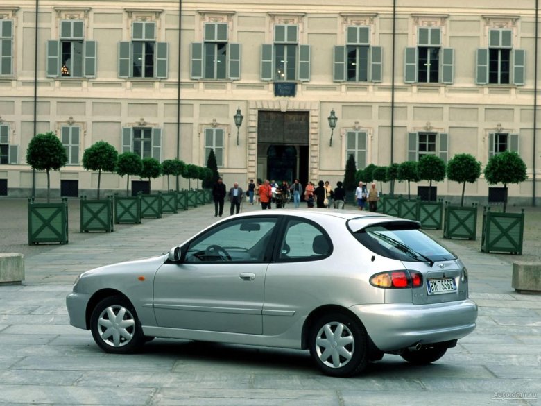 Daewoo lanos hatchback