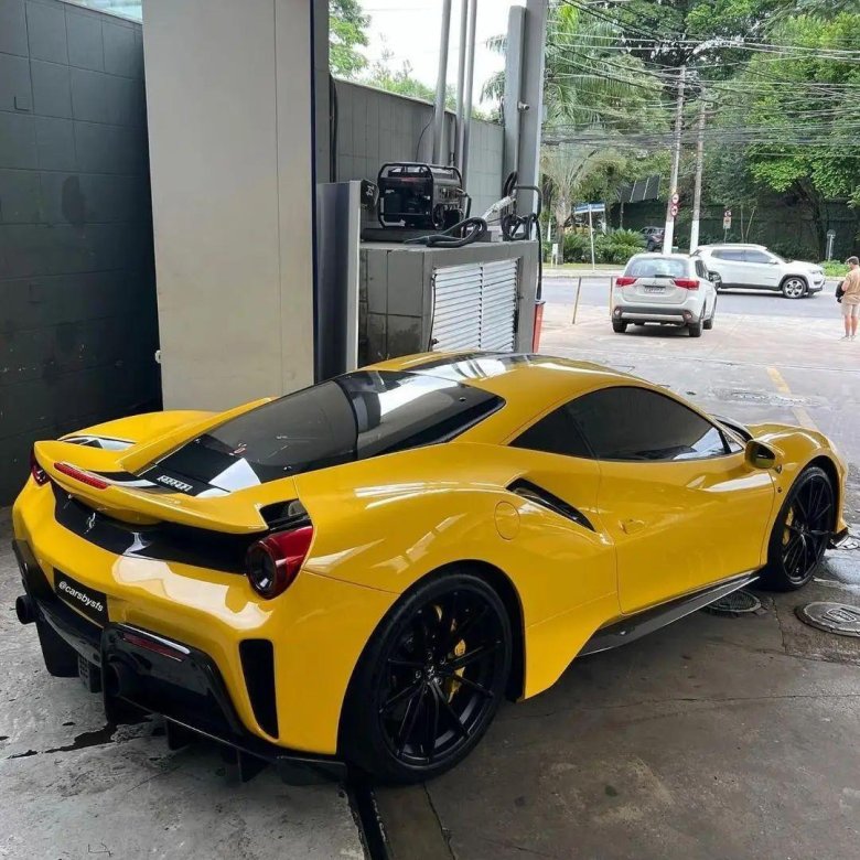 Ferrari 488 2015 2019