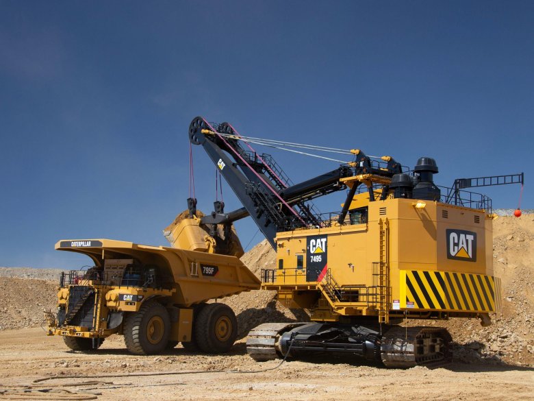 Экскаватор катерпиллер 7495