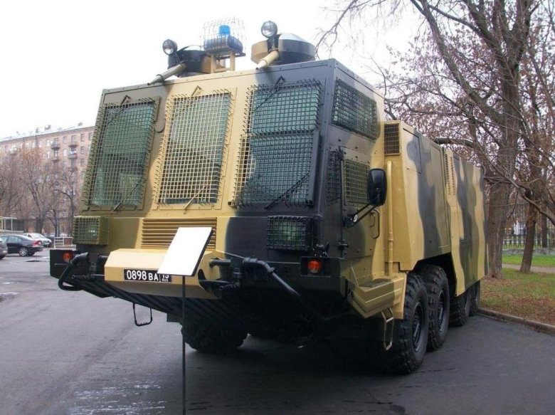 Бронемашина урал