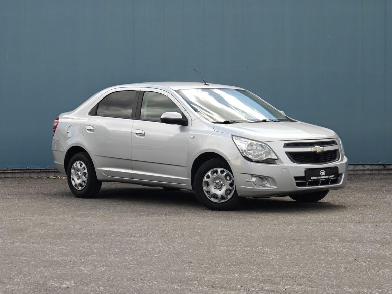 Chevrolet cobalt 2