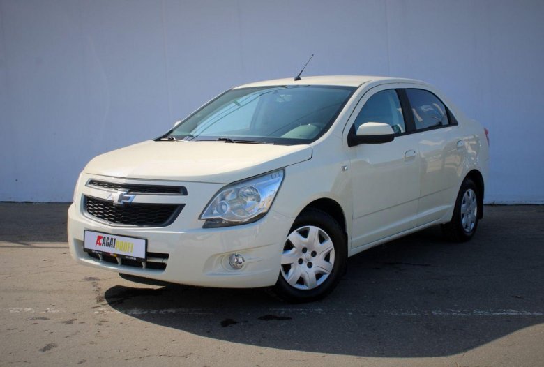 Chevrolet cobalt 2014 white