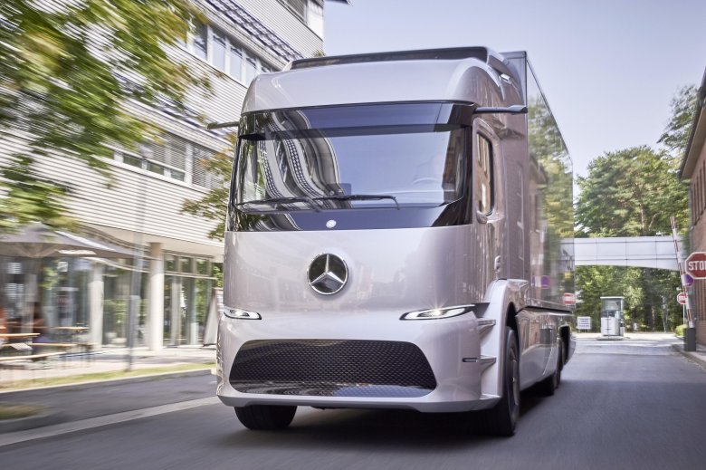 Mercedes-benz urban etruck