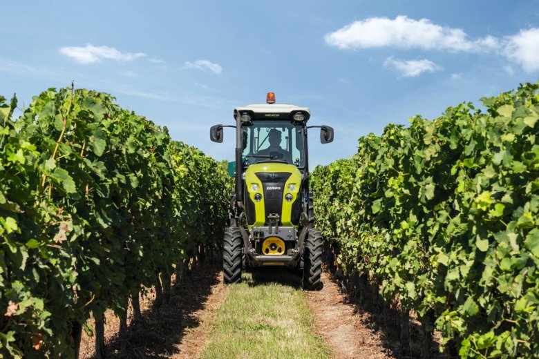 New holland для виноградника малый трактор