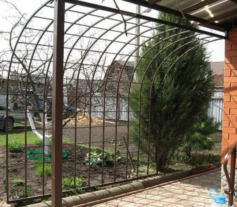 Лиана / полуарка садовая