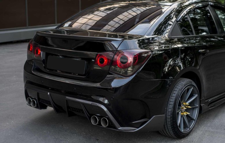 Тюнингованный шевроле круз седан