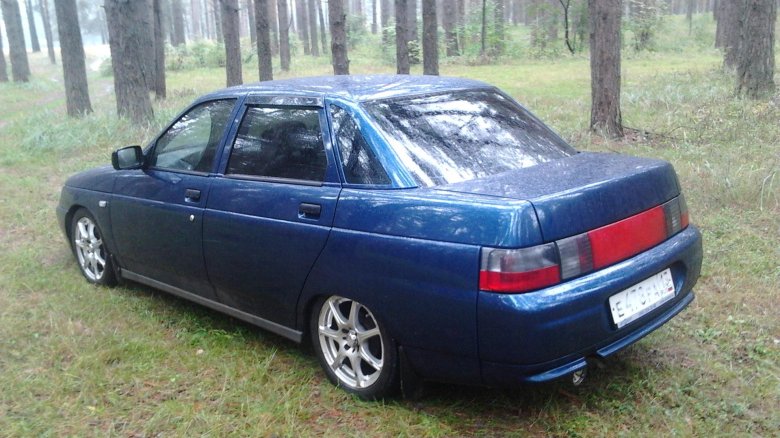 Синяя лада ваз 2110