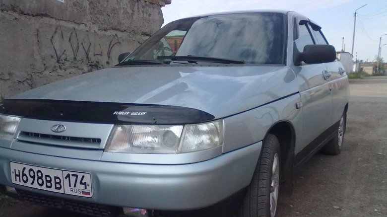 Серебристо сине зеленый ваз 2110