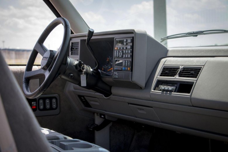 Chevrolet blazer 1992 interior
