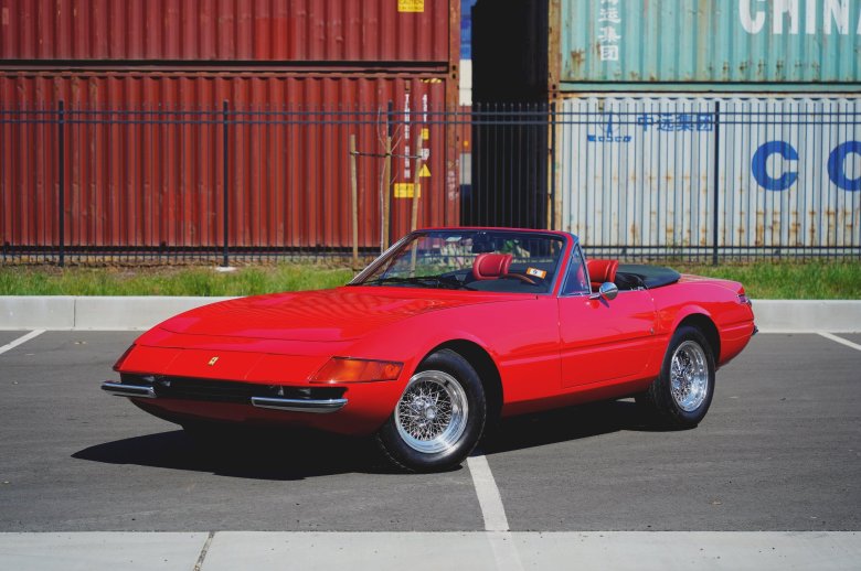 Ferrari 365 gts 4 daytona spider