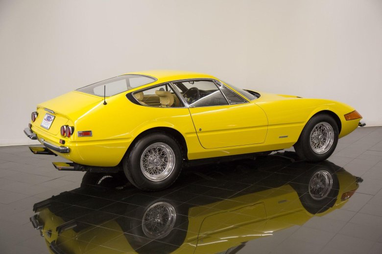 Ferrari 365 gtb/4