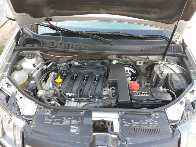 Подкапотное пространство рено логан