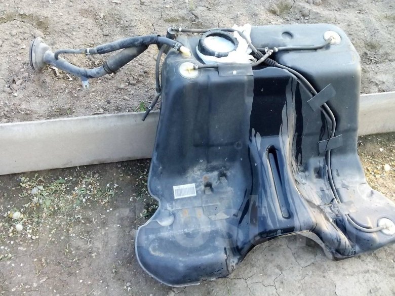 Бензобак skyline 32