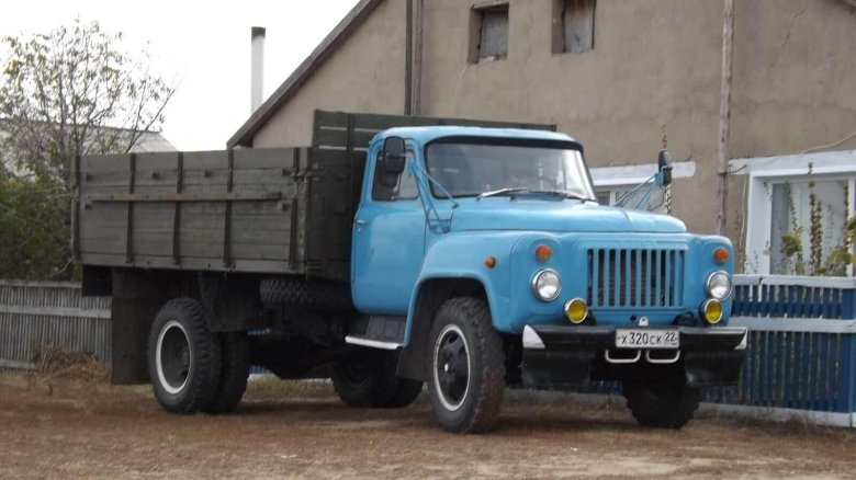 Грузовик газ 52