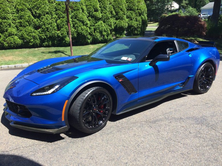 Chevrolet corvette c7 blue