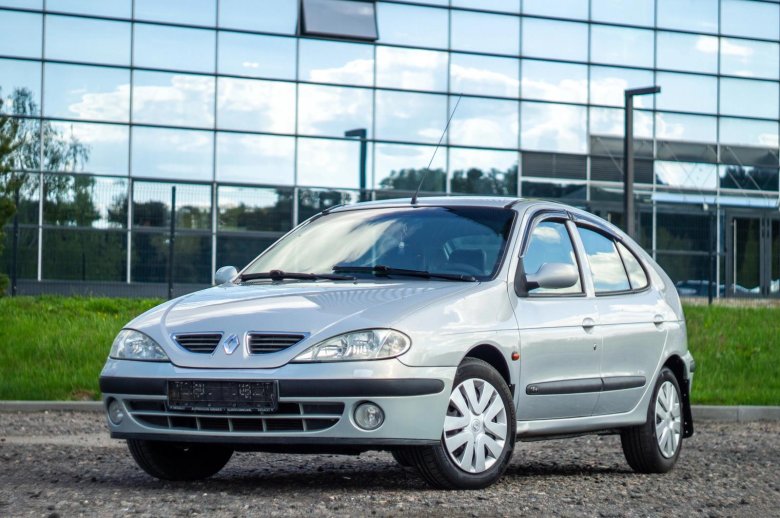 Renault megane 1 поколение