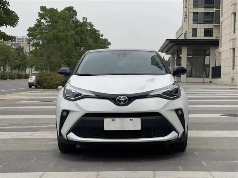Toyota c hr 2021