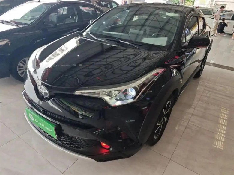 Черная тойота