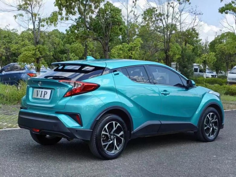 Тойота chr 2021 новый