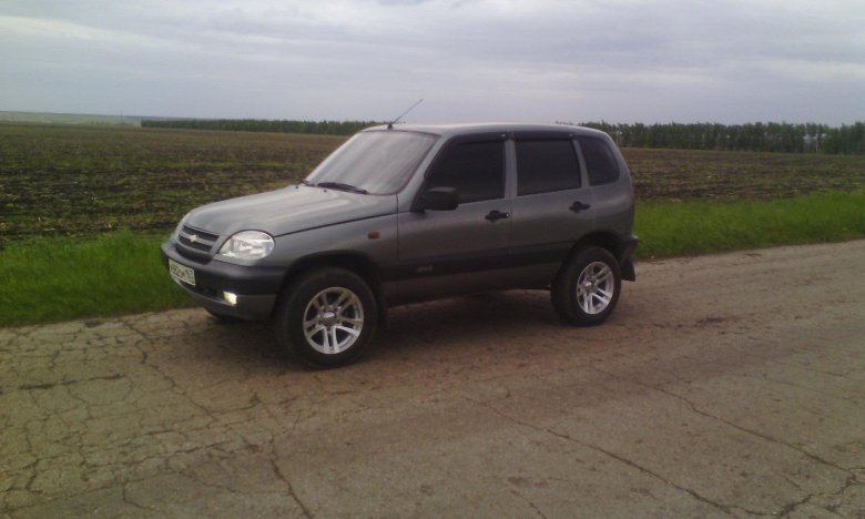 Нива шевроле 2004