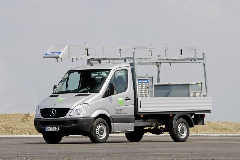 Mercedes benz sprinter бортовой