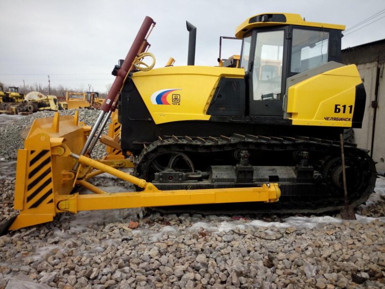 Бульдозер чтз б11