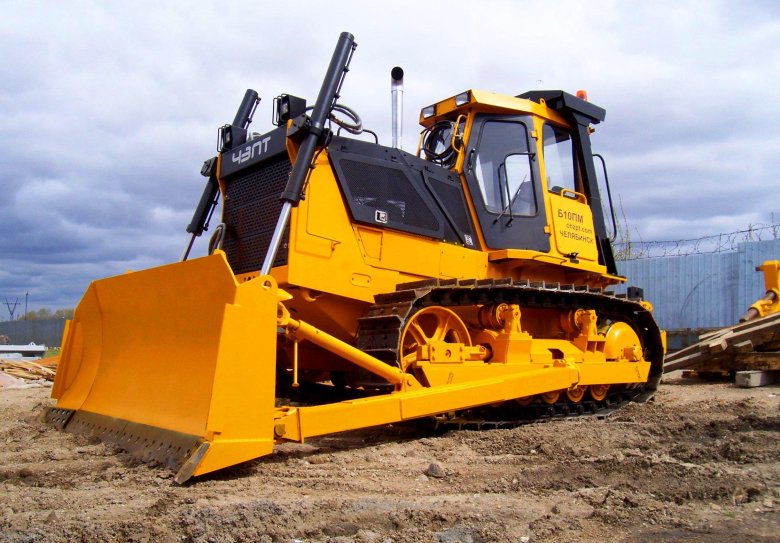 Бульдозер чтз б10м