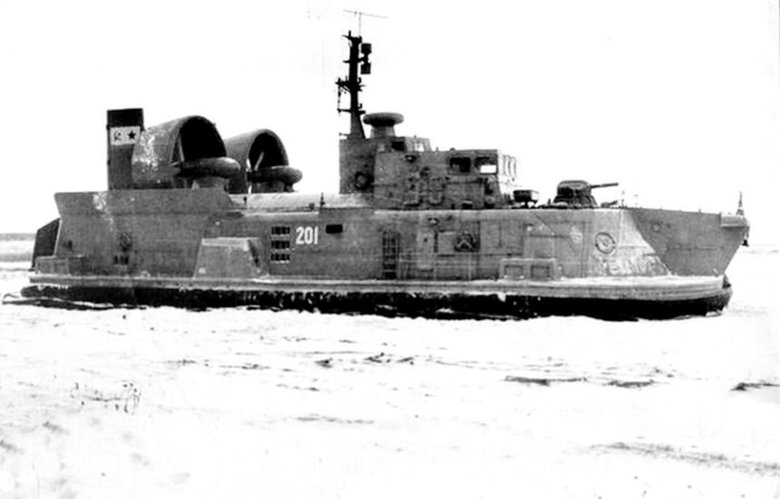 Десантные катера на воздушной подушке проекта 1206