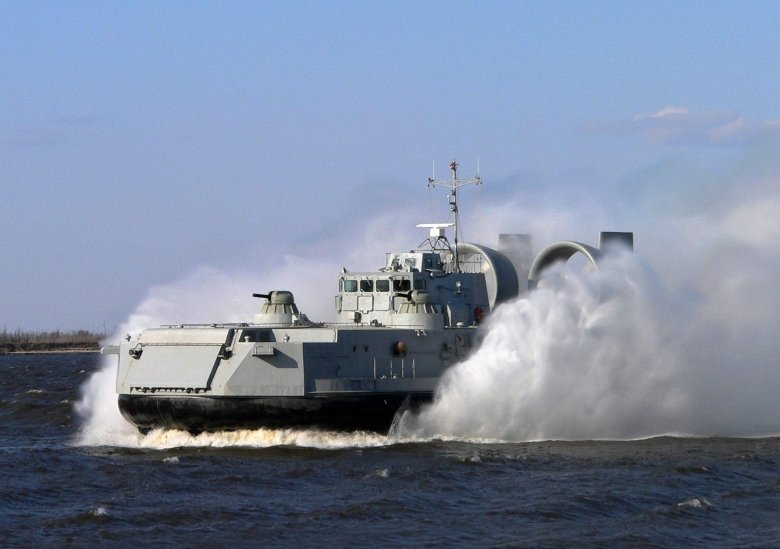 Десантные катера на воздушной подушке проекта 12061