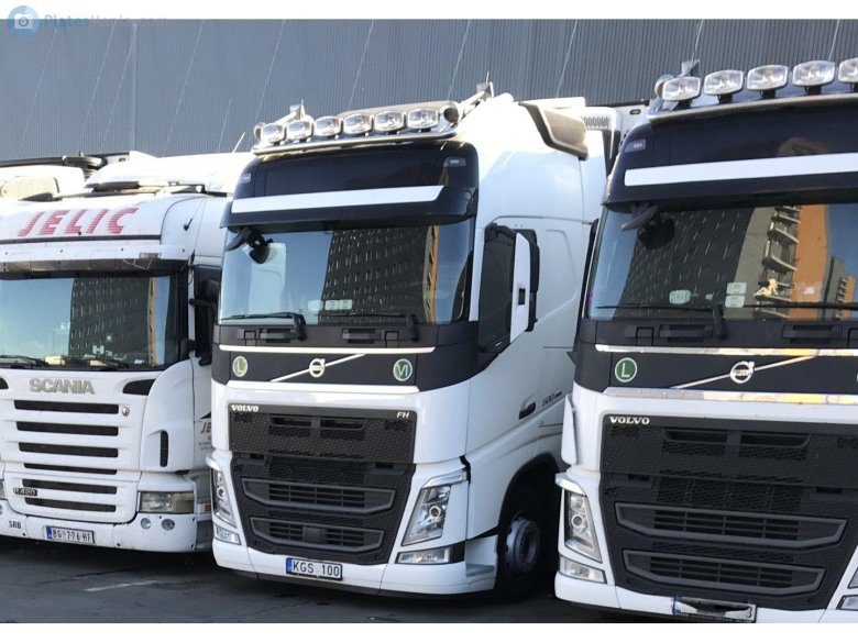 Тягач вольво