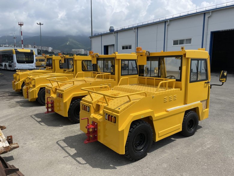 Аэродромный багажный тягач tae 20