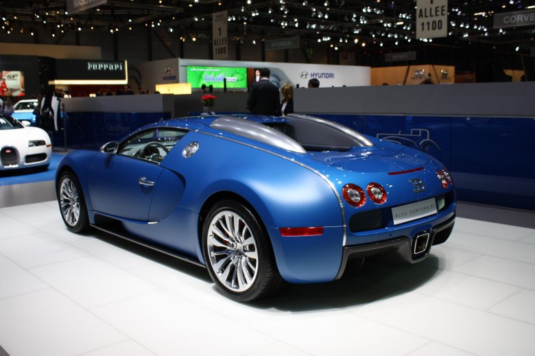 Bugatti veyron bleu centenaire