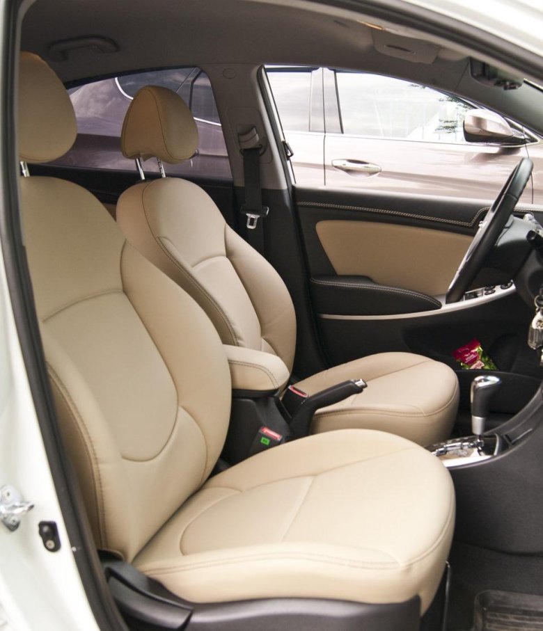 Хендай солярис с бежевым салоном