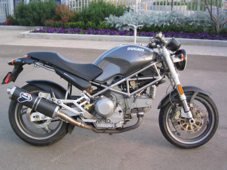 Ducati monster 900