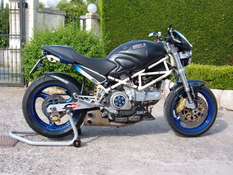 Ducati monster 1000