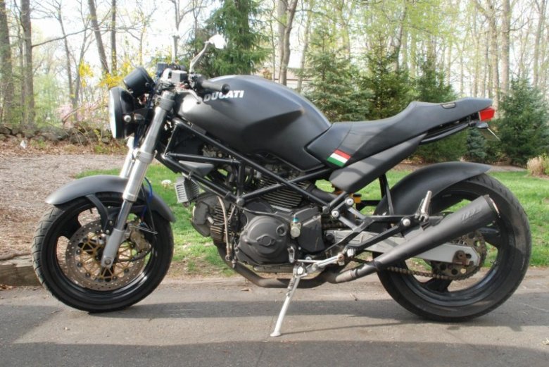 Ducati monster 750