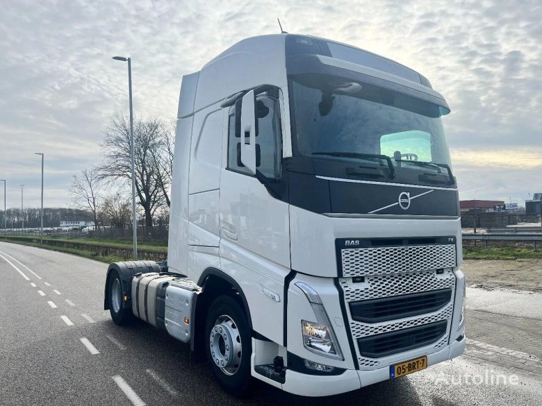 Вольво тягач новый