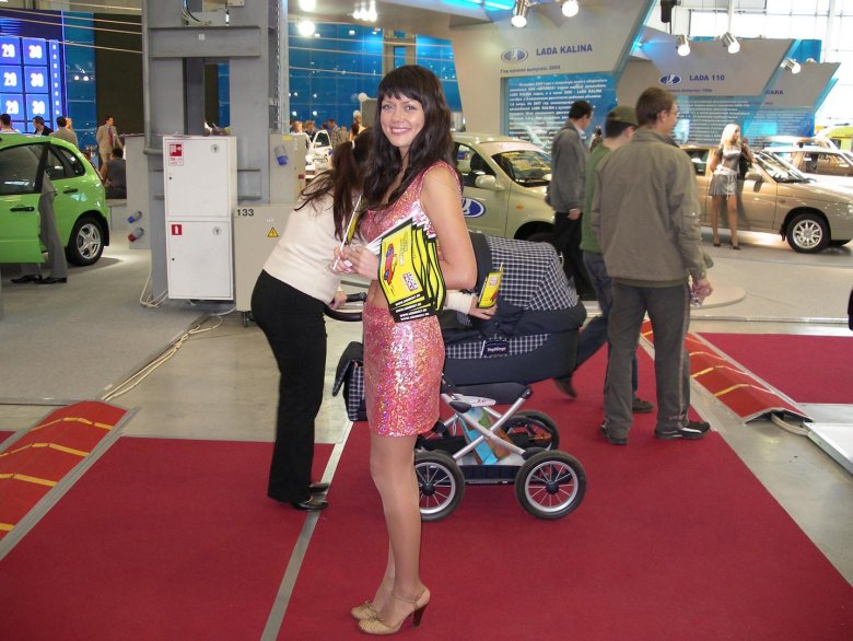 Девушки московского автосалона 2010