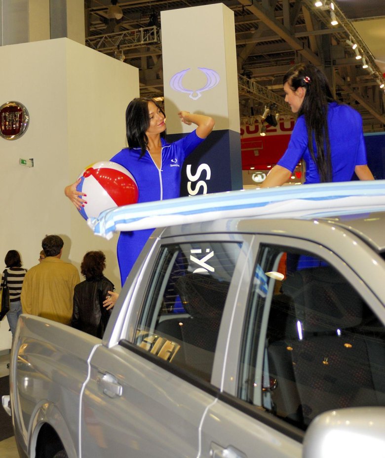 Московский автосалон 2000