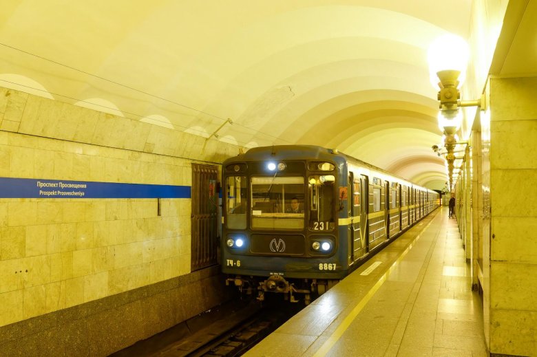 Вагоны метро санкт петербурга