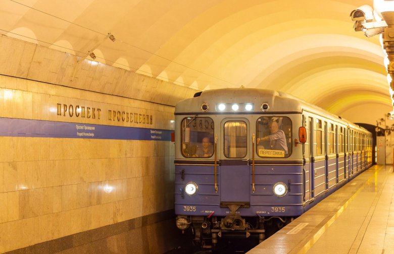 Вагоны метро петербургский метрополитен