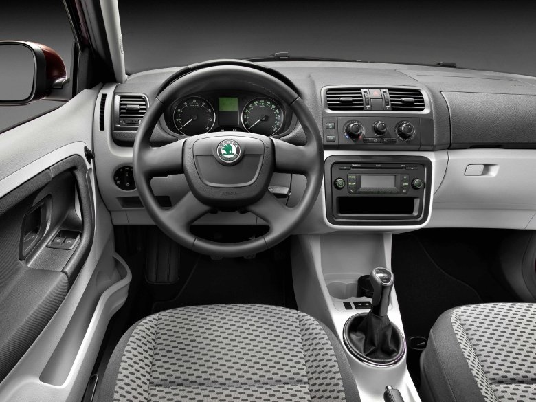 Skoda fabia 1 салон