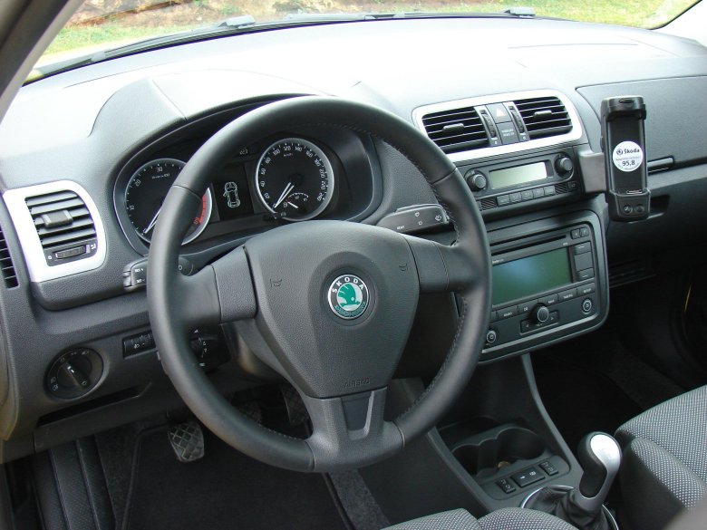 Шкода фабия 2 салон