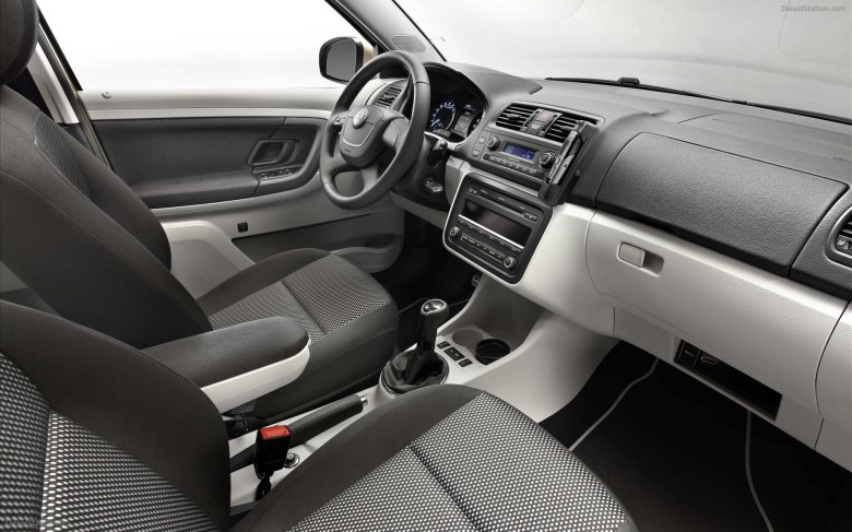 Шкода фабия 2010 салон