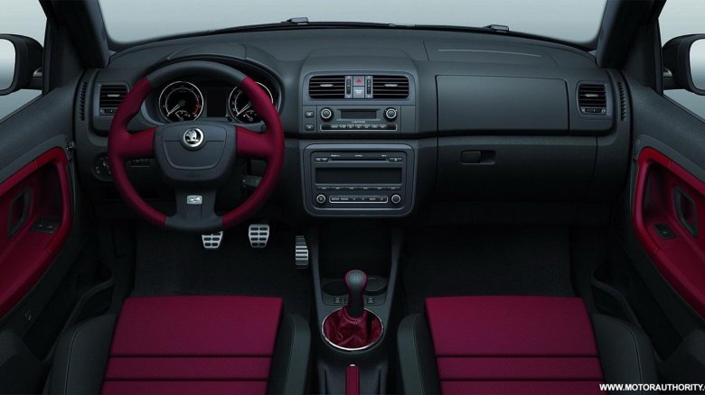 Шкода фабия 1.2 салон