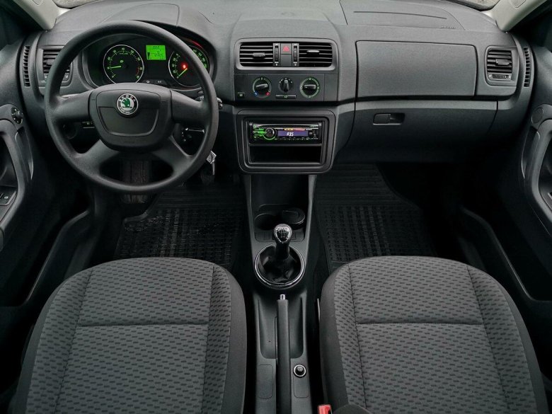 Шкода фабия 2 2012