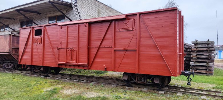 Крытый вагон теплушка