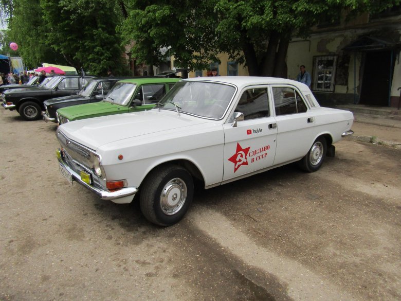 Автомобиль волга газ 2410